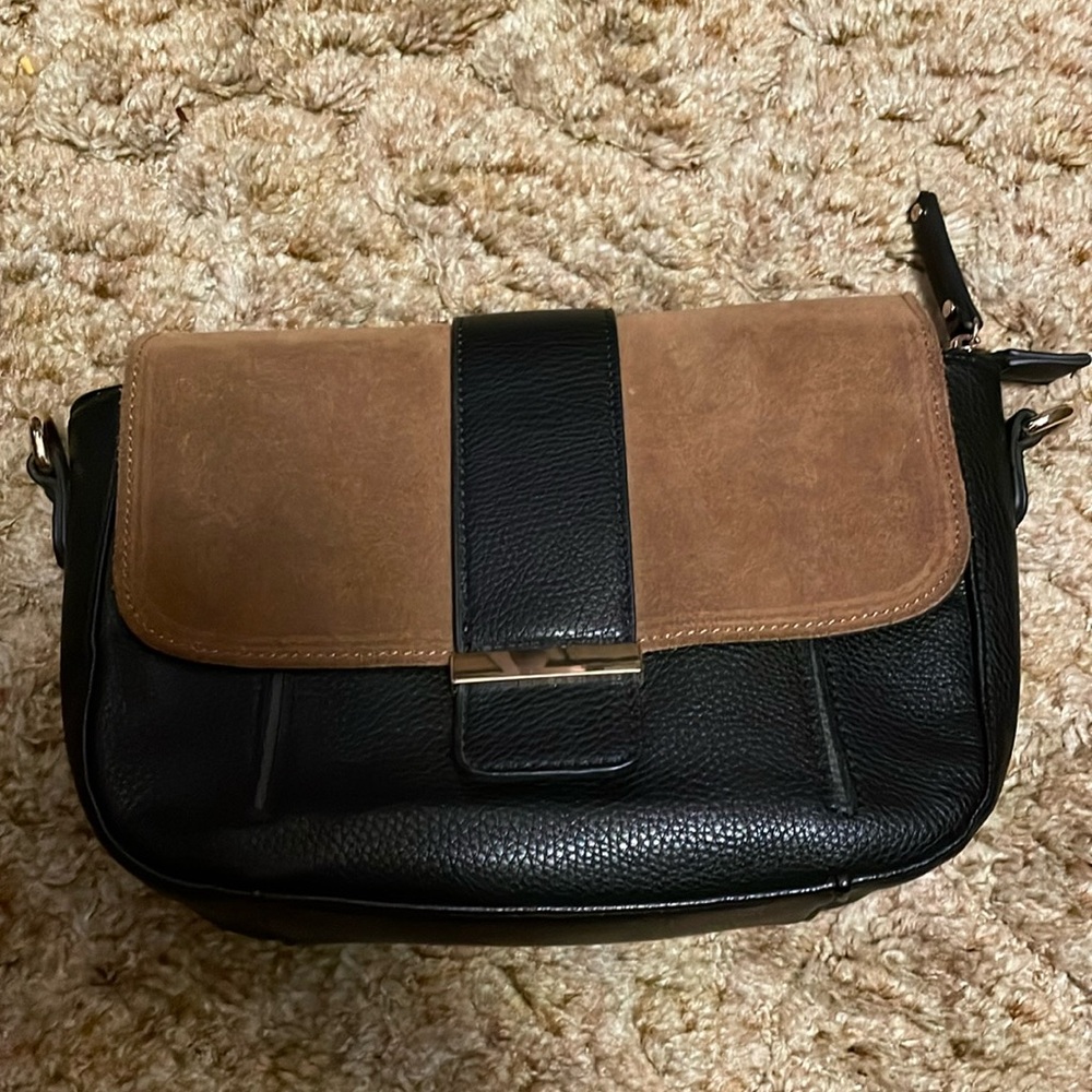 4/$20 | Parfois Black purse with brown flap As Is